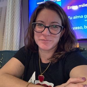 Meet your Posher, Yanira